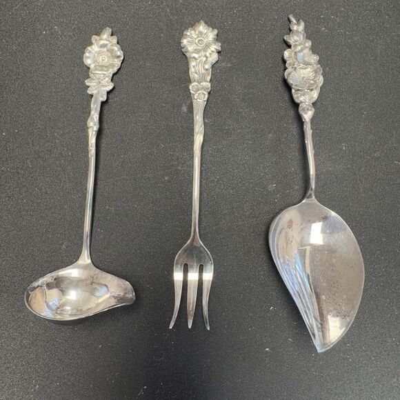 Reed and Barton Set of 3 Silver Plate Mini Hostess Serving Flatware Set Floral - Picture 2 of 10